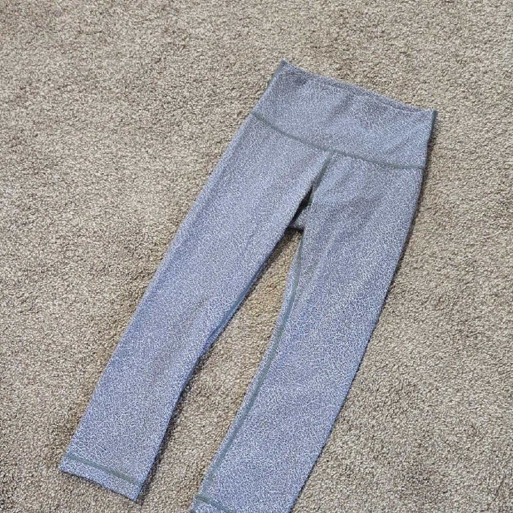 Lululemon Wunder Under High-Rise Crop 21" leggings size 4 - Picture 2 of 6